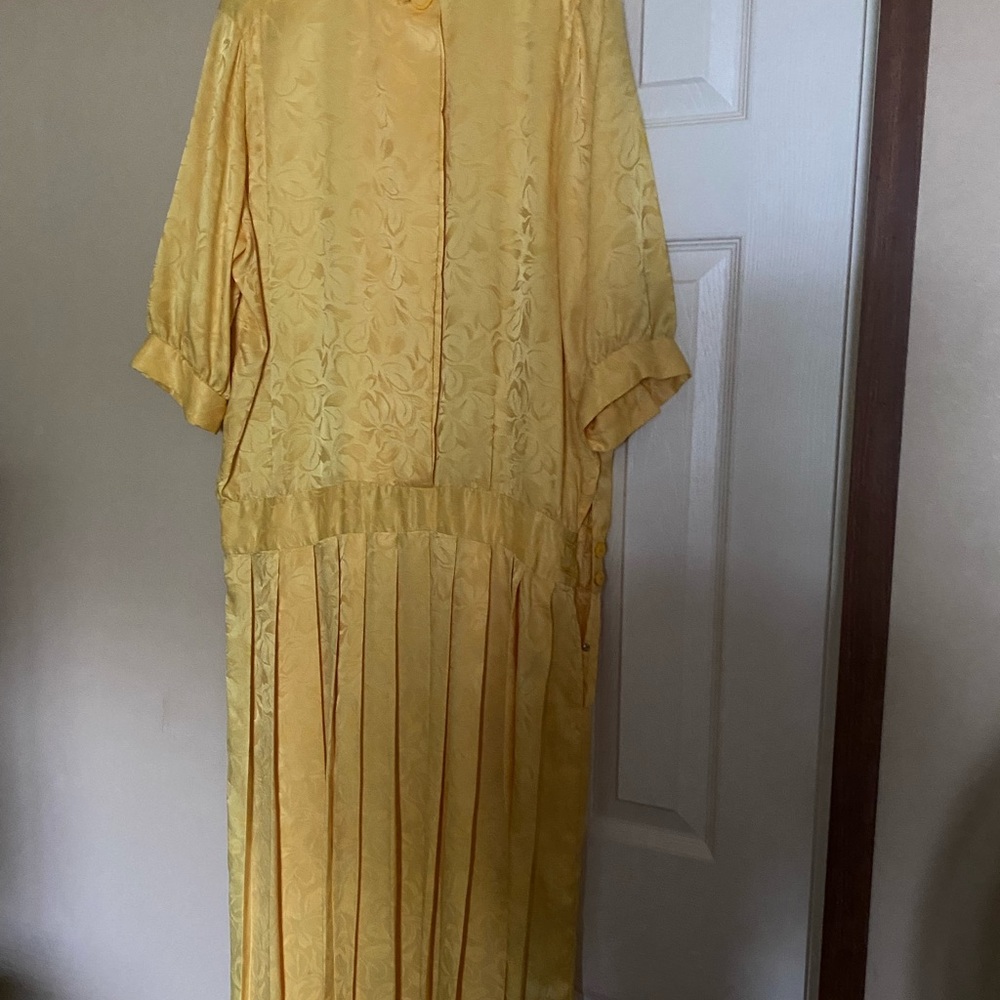 Dress good tailor made. Cleaned made by a dress maker